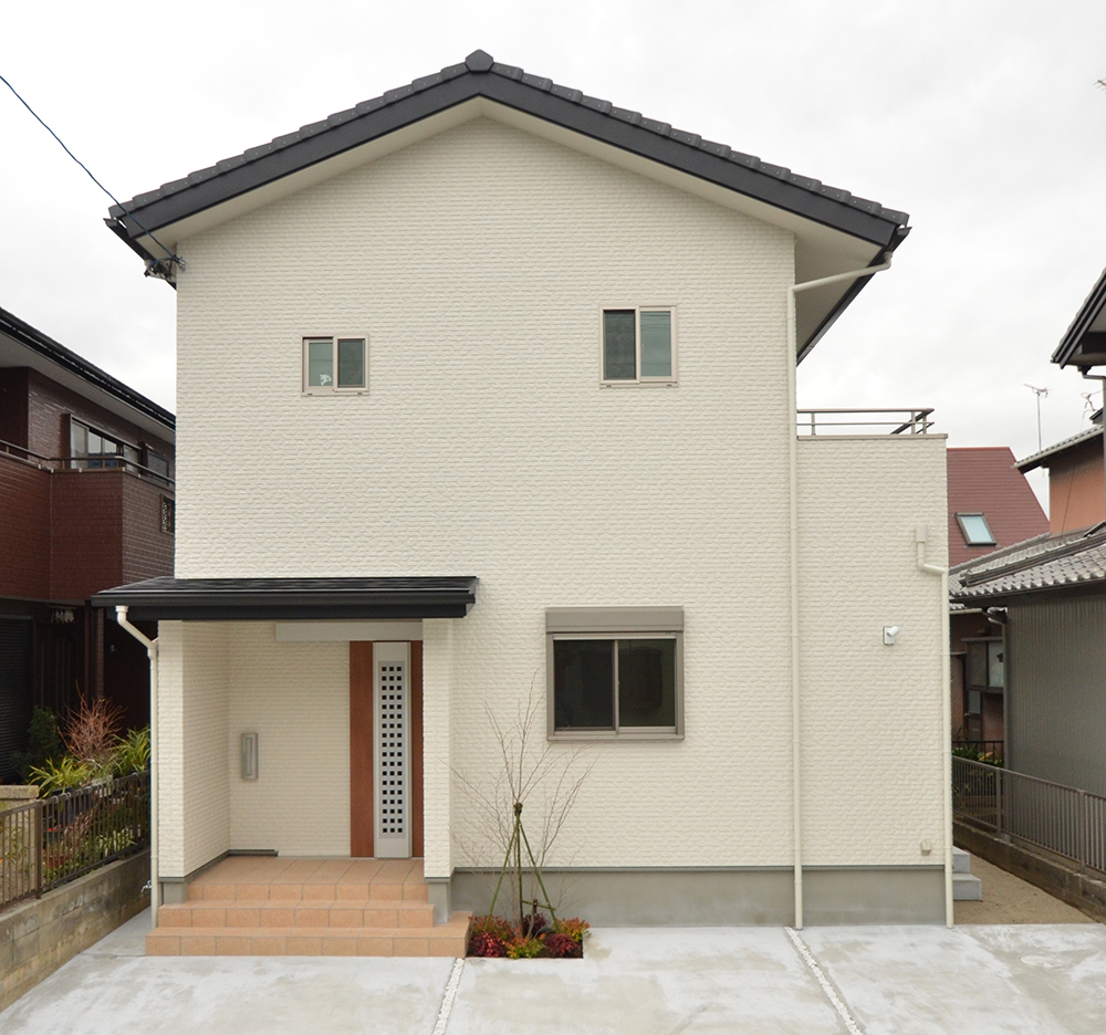 オール電化・太陽光発電のシンプルモダンなスマートハウス:豊橋市 オール電化・太陽光発電のシンプルモダンなスマートハウス:豊橋市